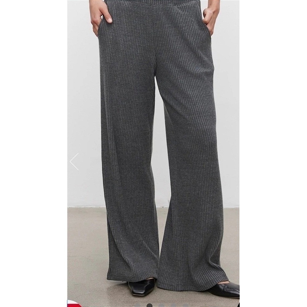 Velvet by Graham and Spencer Gray Ribbed Knit Wide Leg Lounge Coastal Chic